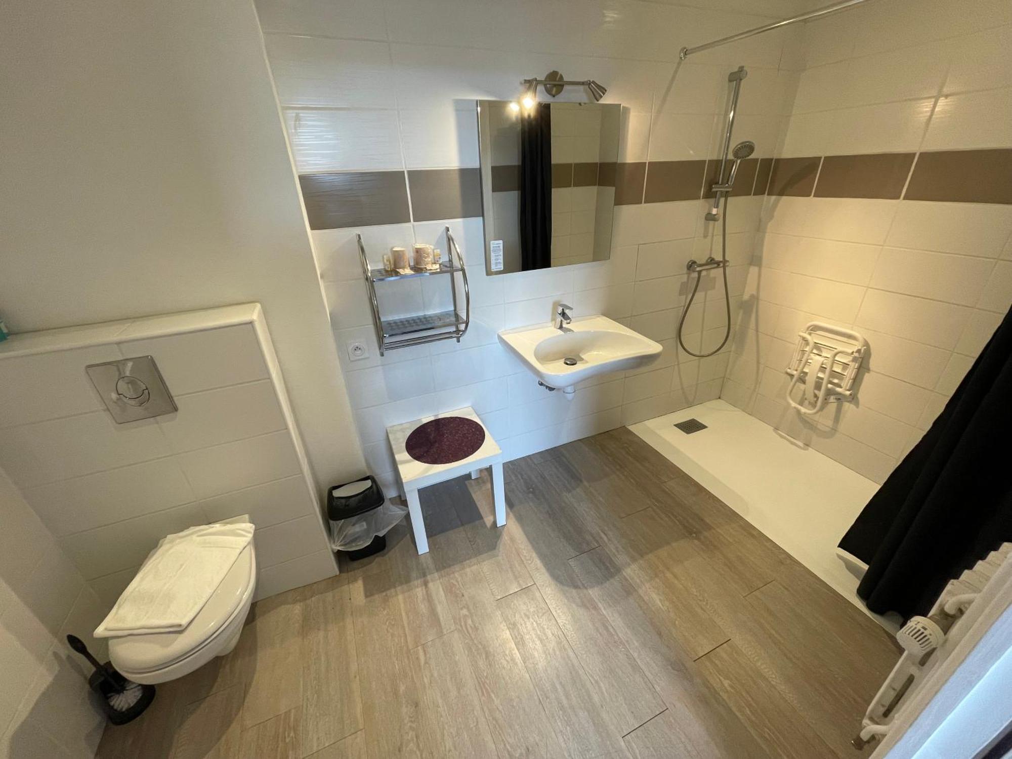 Hotel Le Relax Aurillac Zewnętrze zdjęcie